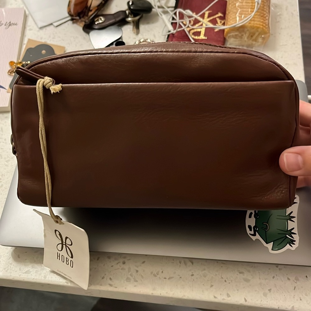 NEW HOBO mens travel kit in brown